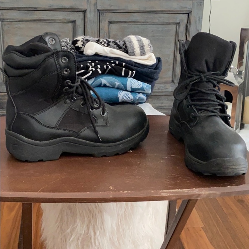 Steel toe boots